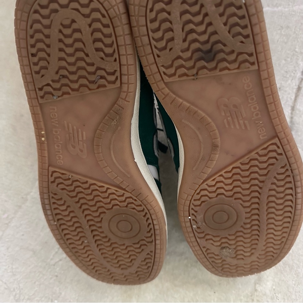 New Balance Green and White Women's Sneakers - Picture 3 of 4